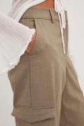 NA-KD Trend Cargo-dressbukse med middels liv - Beige