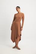 NA-KD Draped Midi Dress - Brown