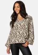 Object Collectors Item Leonora L/S V-Neck Top Sandshell AOP:ANIMAL 36