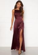 Bubbleroom Occasion Drapy-Back Slit Satin Gown Wine-red 38