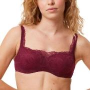 Triumph BH Body Make-Up Illusion Lace Balconette Vinrød  C 70 Dame