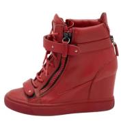 Pre-owned Rodt skinn Giuseppe Zanotti joggesko