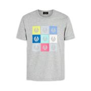 Ikonisk Design T-Skjorte med Fargerike Blokker