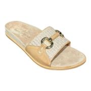 Beige Semsket Sandal med Gull Detaljer