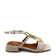 Canvas Sandal med Satin Gullapplikasjoner