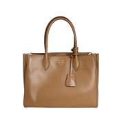 Pre-owned Leather totes