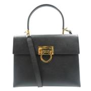 Pre-owned Leather handbags