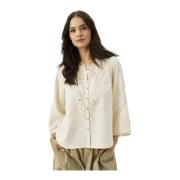 Feminin Skjortebluse med Broderte Detaljer