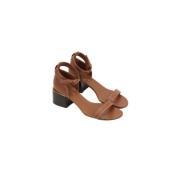 Pre-owned Leather sandals