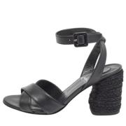 Pre-owned Leather sandals