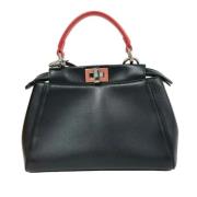 Pre-owned Leather handbags