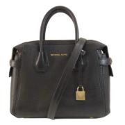 Pre-owned Leather handbags