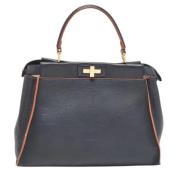 Pre-owned Leather handbags