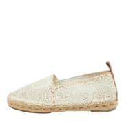 Pre-owned Lace flats