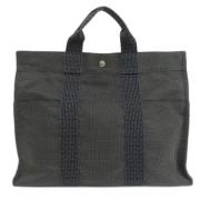 Pre-owned Canvas handbags