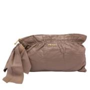 Pre-owned Leather clutches