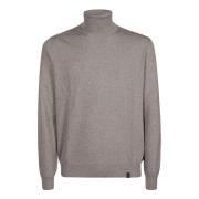 Koselig Strikket Turtle Neck Sweater