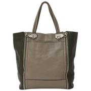 Pre-owned Leather totes