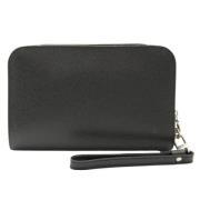 Pre-owned Leather clutches