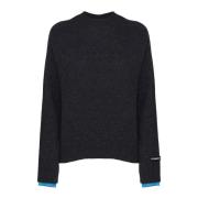 Sweater med tofargede mansjetter