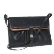 Pre-owned Leather shoulder-bags