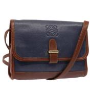 Pre-owned Leather shoulder-bags