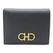 Pre-owned Leather wallets