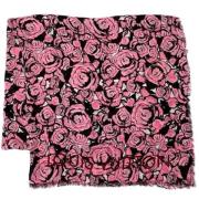 Pre-owned Silk scarves