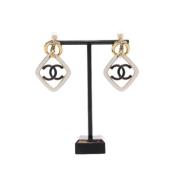 Pre-owned Metal chanel-jewelry