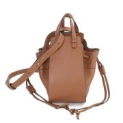 Pre-owned Leather shoulder-bags