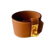 Pre-owned Leather bracelets