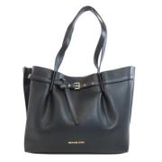 Pre-owned Leather handbags