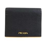 Pre-owned Leather wallets