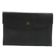 Pre-owned Leather clutches