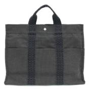 Pre-owned Canvas totes