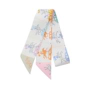 Pre-owned Silk scarves