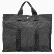 Pre-owned Canvas handbags