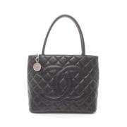 Pre-owned Leather handbags