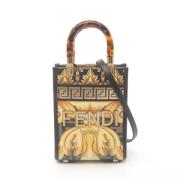 Pre-owned Leather fendi-bags