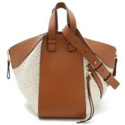 Pre-owned Leather shoulder-bags