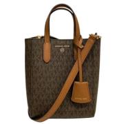 Pre-owned Leather handbags