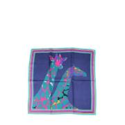 Pre-owned Silk scarves