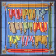 Pre-owned Silk scarves