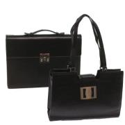 Pre-owned Leather handbags