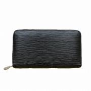 Pre-owned Leather wallets