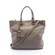 Pre-owned Leather handbags