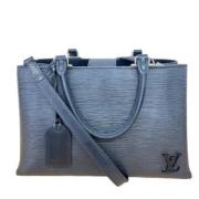 Pre-owned Leather handbags