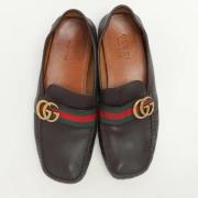 Pre-owned Leather flats