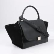 Pre-owned Leather handbags