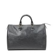 Pre-owned Leather handbags